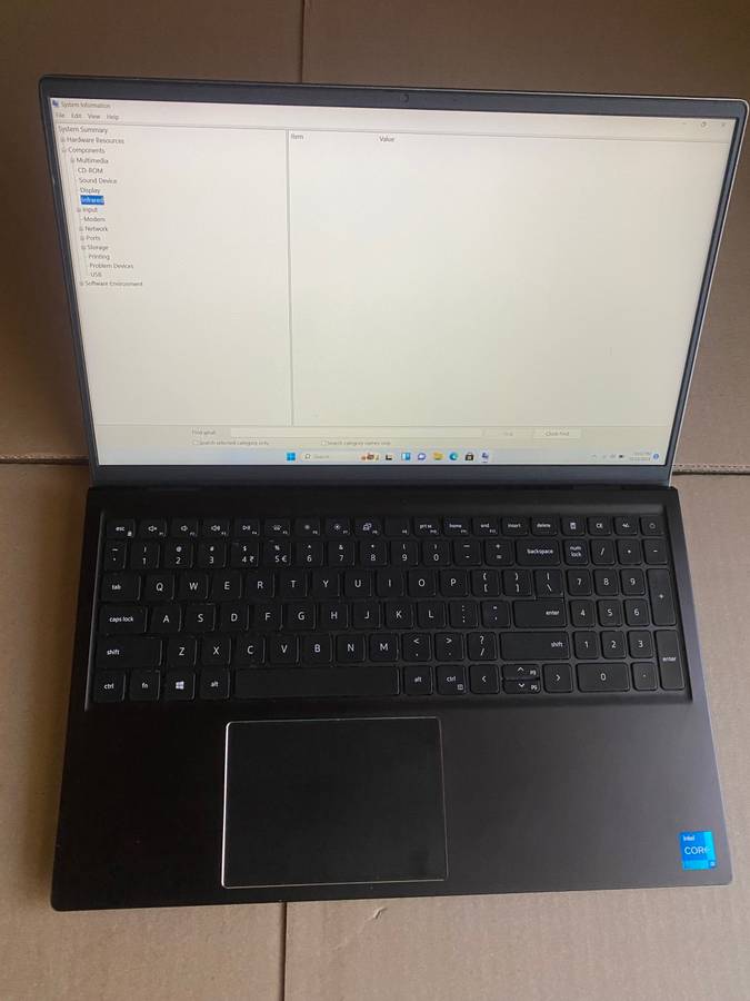 11TH GEN *INTEL IRIS Xe GRAPHICS * DELL VOSTRO 15 5510*CORE i5-11300H*3.10GHZ*8 GB RAM*256 GB SSD